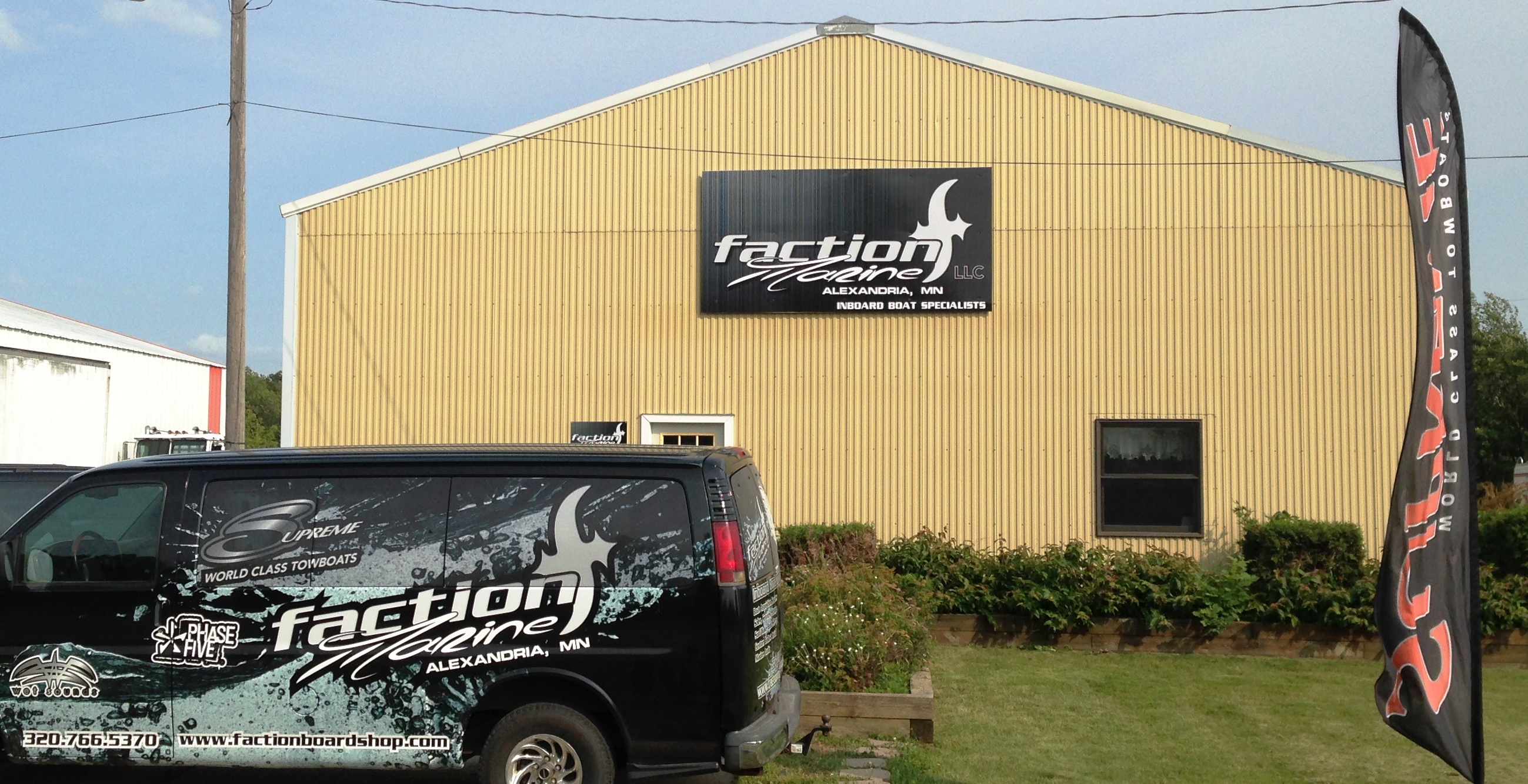 Custom Flat Signs, Flags, and Vehicle Wraps